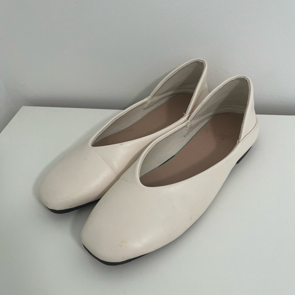 Shoes - 🇰🇷 Chaakan Cream Ballet Flats Square Pointed